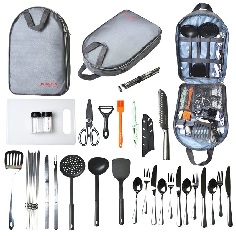 Kook- en eetgerei voor op de camping